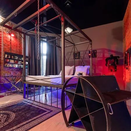 Bdsm Grey By Bast Location Manufaktura 18 Centrum Miasta , Idelny Na Prezent , Parking Na Terenie , Bardzo Wygodne Lozko ,ogromne Lustro ,tylko Dla Doroslych Adults Only Łódź